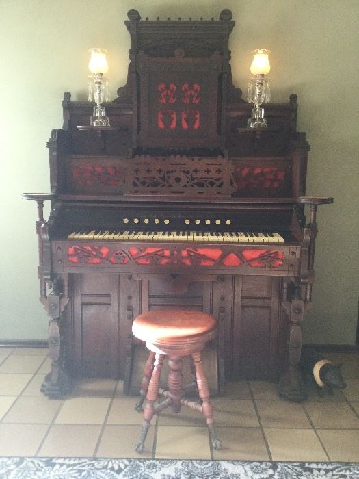 Victorian pump organ