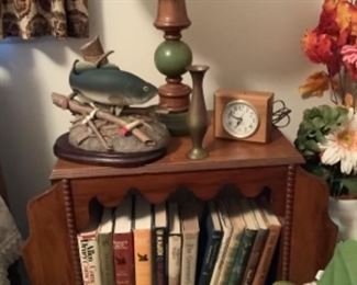 Bookcase and magazine holder