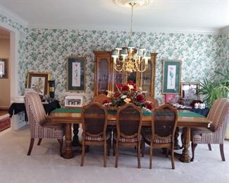 Thomasville dining table & chairs