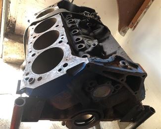 429 Boss High Performance bored out to 520. Has Crank Shaft.