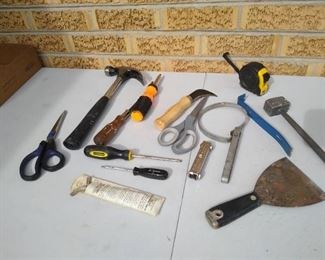 Hand tools, pry bar, tape measure, hammer, & scissors