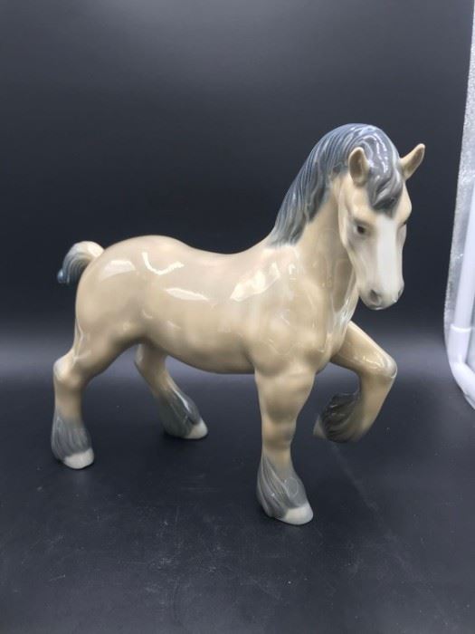 Lladro #4862 Percheron Horse prancing
