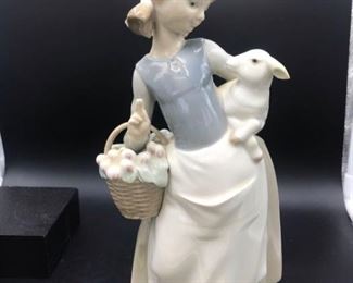 Lladro #4835 Girl with lamb & basket