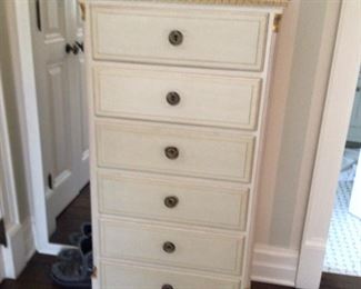 6 drawer dresser $300
