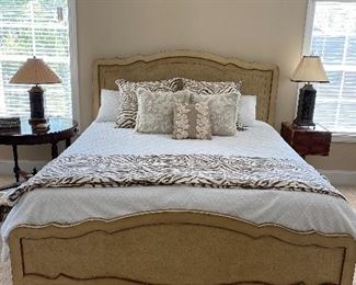 Woodbridge King Size Bed 