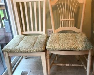 Chairs with Kitchen Table