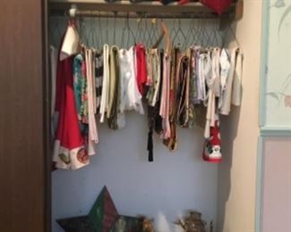 Table Linens, Christmas Tree Skirt, Christmas Throw Pillows, Christmas Decorations