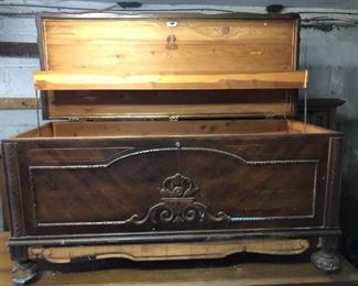 Lane Cedar Lined Trunk