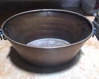 Clean up with a vintage copper wash basin, or use it as a great ice bucket at you next gathering.