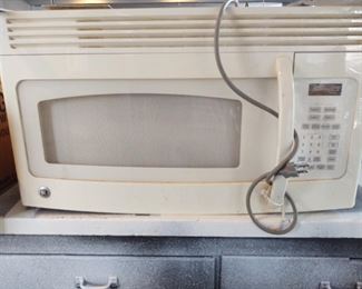 GE microwave/overhead fan for stove