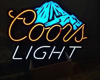 Awesome light up Coors light beer sign, works great!