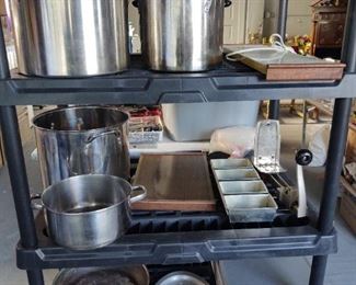 Large kitchen cookware