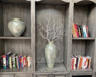 Books, decorative vases