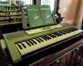 EZ 200 Electronic Piano