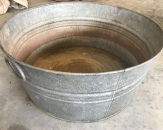 Vintage Galvanized Metal Wash Tub