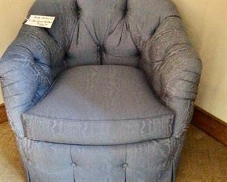 Swivel Chair in excellent condition