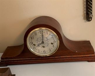 #18	Herschede Mantle clock Made in Germany w/ key	 $125.00 
