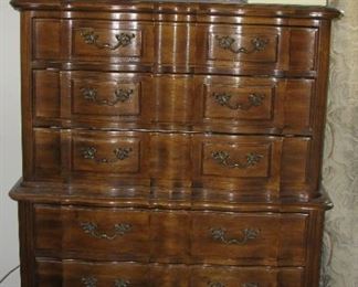 Thomasville  chest of drawers   BUY IT NOW $ 195.00