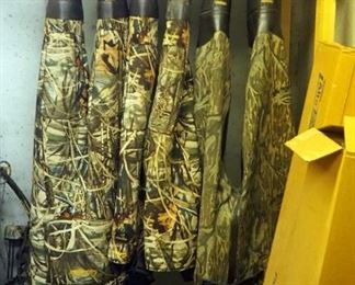 Cabela's Neoprene Advantage Max 4 Camo Thinsulate Waders, Size 10, Qty 2, Including Insulated Booties