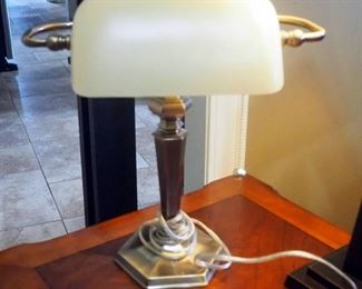 28" Table Lamp With Tapered Square Shade And Desk Lamp, 15.5"