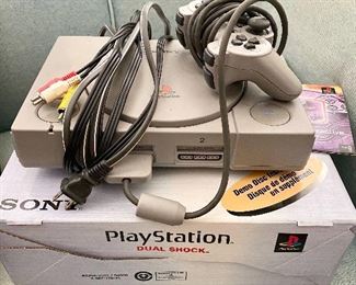 Sony Play Station 1 Dual Shock with box 
