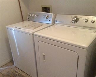 washer - Kenmore series 400.  dryer - maytag centenialmgdc300xw0