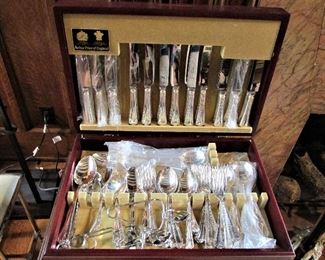 Arthur Price silver plate set