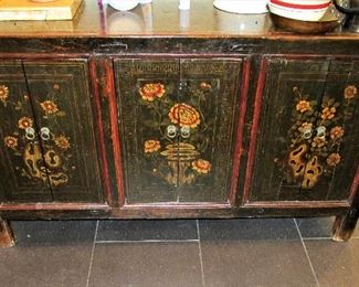 Beautiful Chinese cabinet