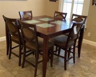 Breakfast table with 6 chairs