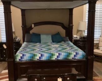 King size four poster canopy bed