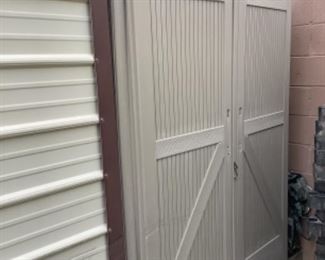 Rubbermaid Storage building