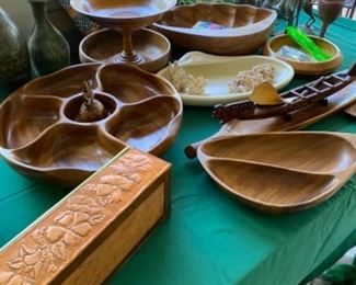 Beautiful collection of Monkey Pod Bowls made in Hawaii!