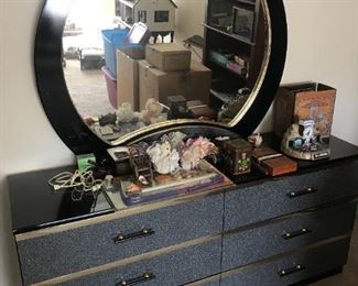 Dresser / Mirror $ 186.00