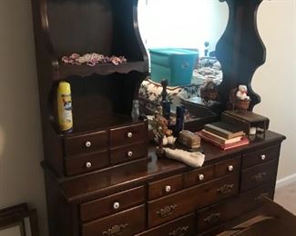 Dresser / Mirror $ 226.00