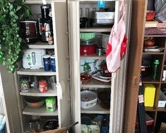 Rubbermaid Storage Units