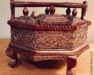 ITEM 111: Chinese carved wood box, gilt and red paint $48