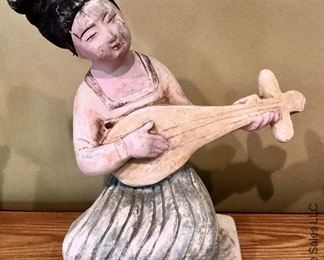 ITEM 118: Pair of female musician figures $30