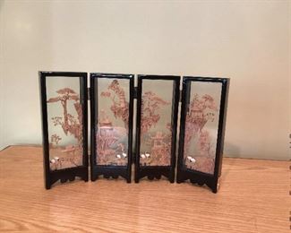 ITEM 127: Small enclosed carving in folding screen $36