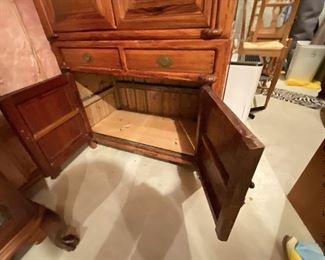 ITEM 138: Antique Chinese cabinet. $975