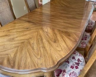 Vintage dining table and chairs in perfect condition 