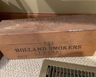 Holland Smokers wood box 