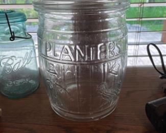 Vintage glass Planter's Peanuts lidded jar 