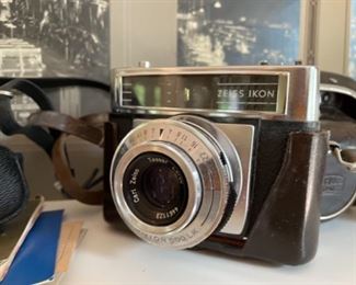 Zeiss Ikon Contessa 35mm camera 