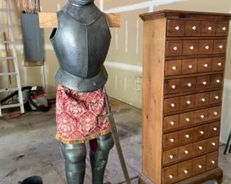 Antique Suit of Armor 16th Century Spain, sword and arms included (not shown, complete with all parts)