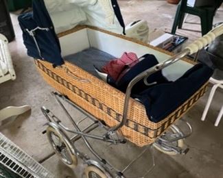 Vintage Peg Perego baby buggy (stroller with removable bassinet)