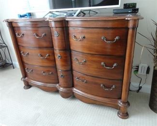 Hickory White Double Chest