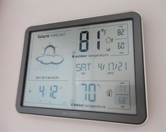 Acurite weather station with remote control