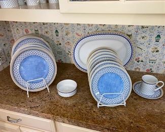 Villery and Boch set of dishes