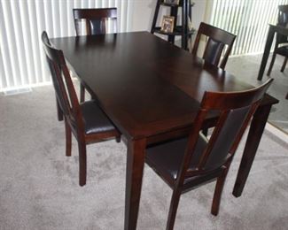 Cherry Wood Dining Table with 6 Chairs          5ft x 3ft