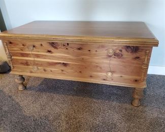 Vintage cedar chest
40in wide x 19in tall x 18in deep.
$100